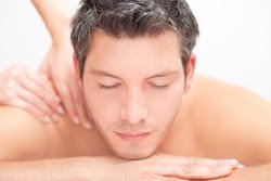 © detailblick - Fotolia.com Lingam - Massage für Ihn