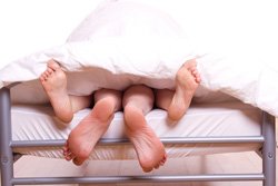 Sex bei Paaren mit Größenunterschied – Diese Stellungen sind perfekt