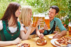 Oktoberfest-Special: So wird's was mit dem Flirt auf der Wies'n!